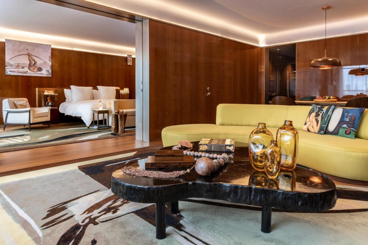 ホテル Rosewood サンパウロ エクステリア 写真 The living room of a suite at the Mandarin Oriental